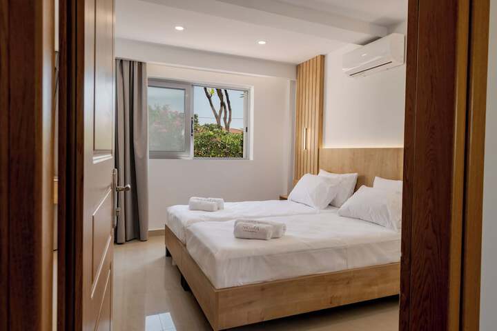 Room 12 of 67