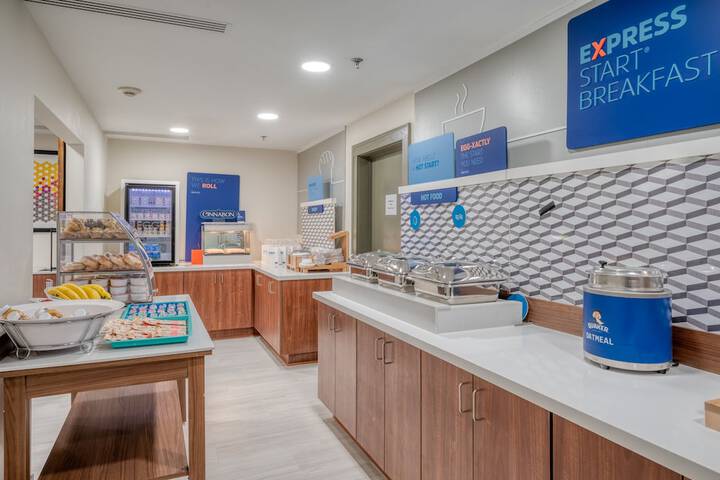 Breakfast/Coffee Service 35 of 37