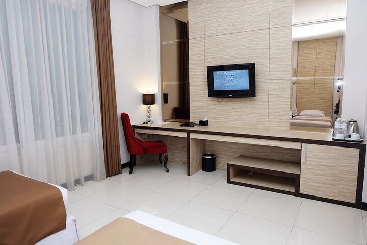 Room 16 of 27