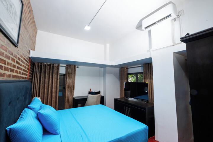 Room 21 of 40