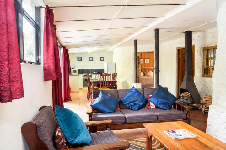Lounge 9 of 23