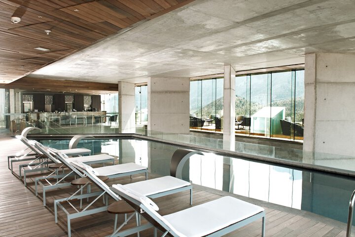 Pool Hotel