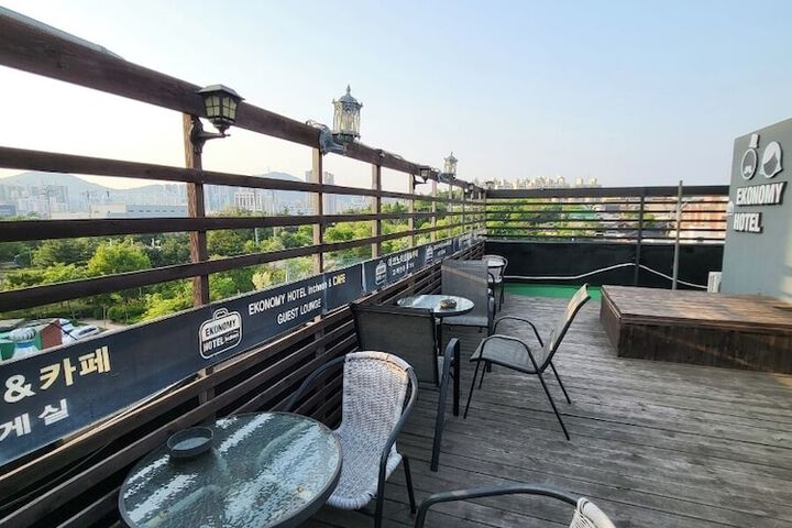 Terrace/Patio 184 of 191