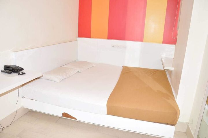 Room 15 of 15