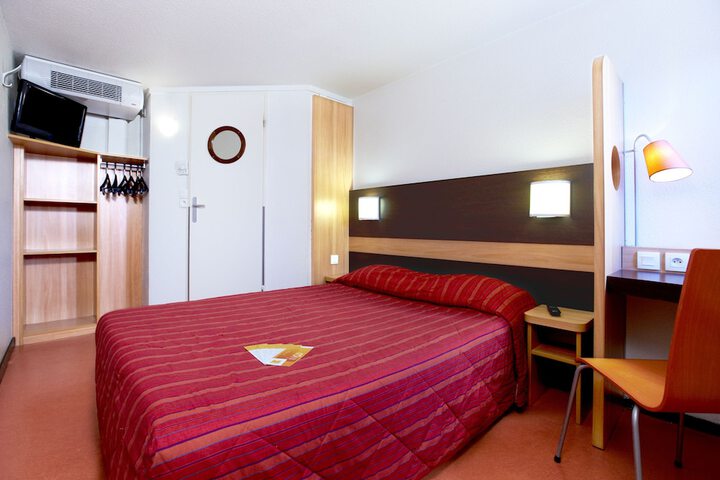 Room 7 of 44
