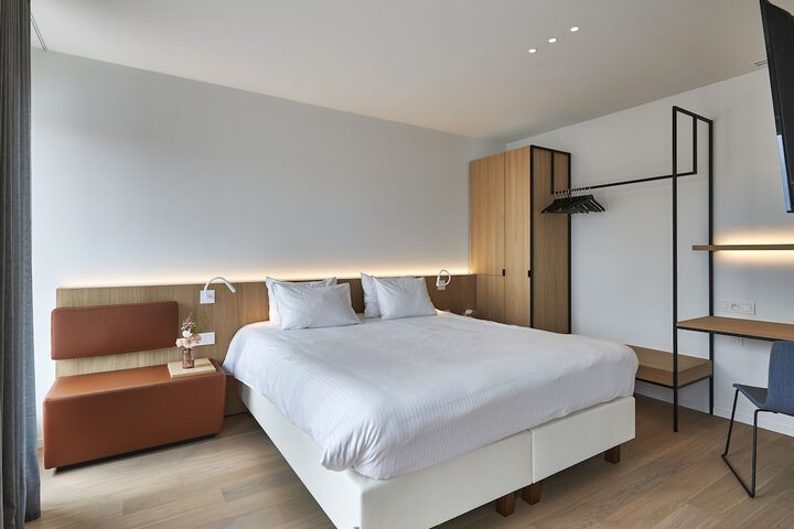 Room 19 of 62