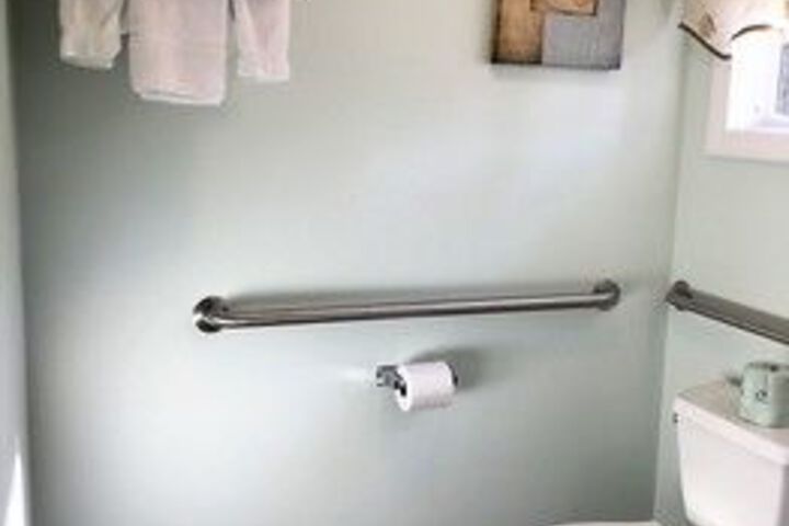 Room 3 of 28