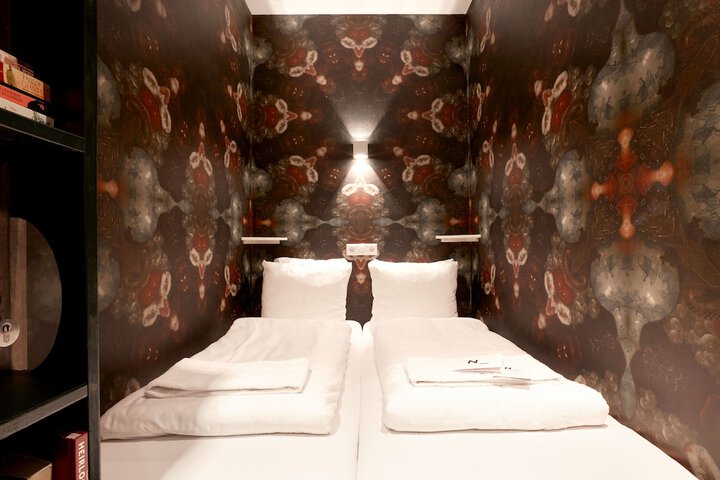 Room 38 of 137