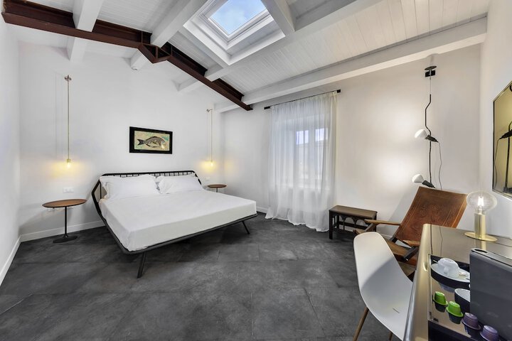 Room 16 of 69