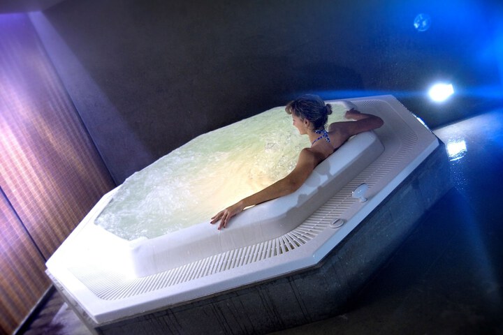 Spa 56 of 153