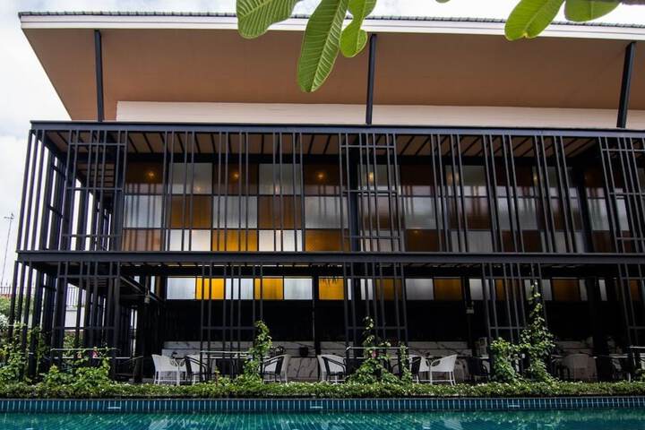 Hotel 53 of 54