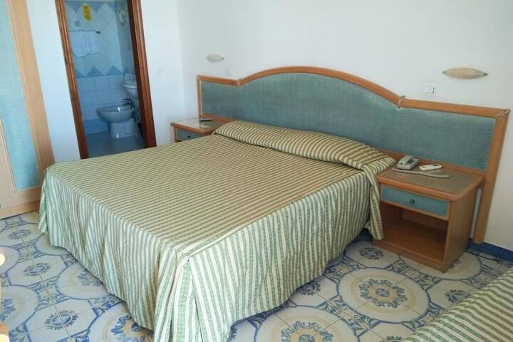 Room 14 of 71