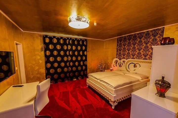 Room 22 of 27