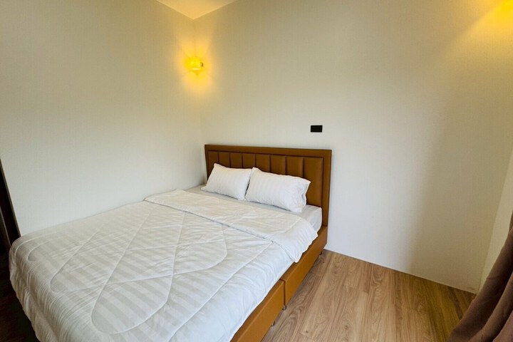 Room 10 of 36