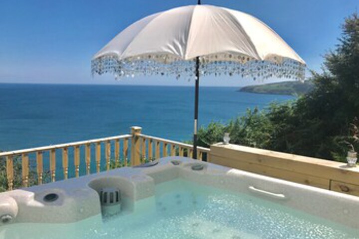 Seascape by Platinum Retreats