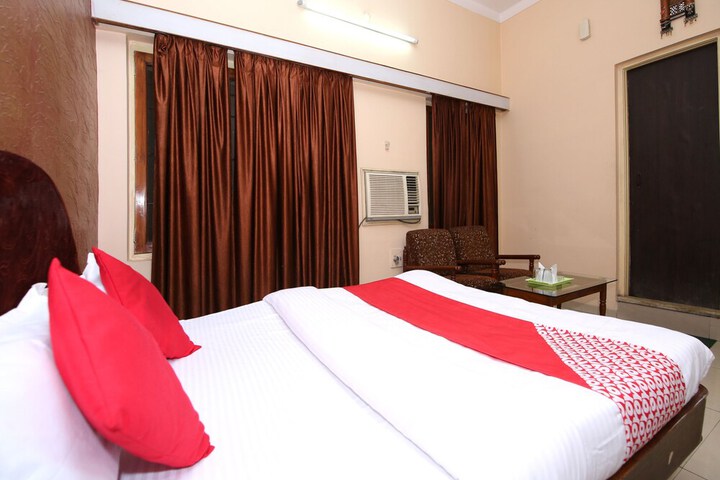 Room 17 of 24