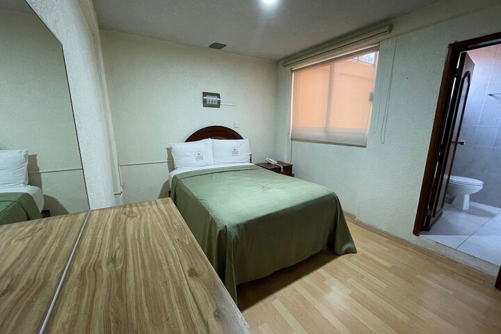 Room 21 of 36