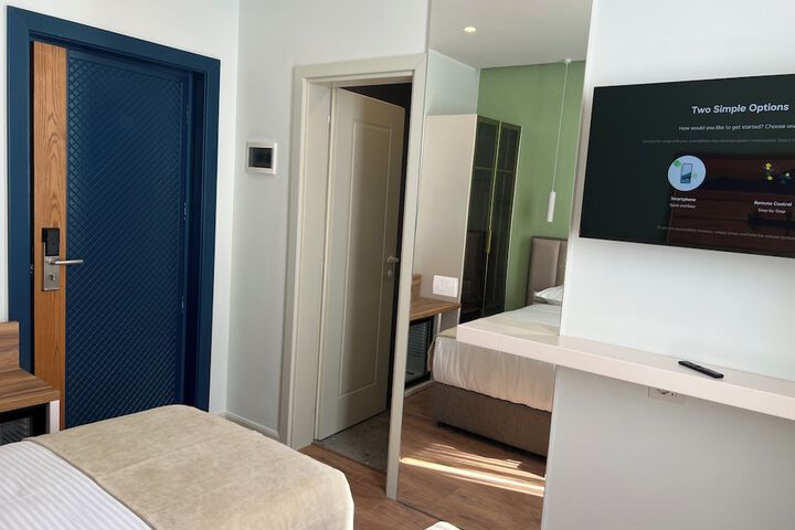 Room 7 of 26