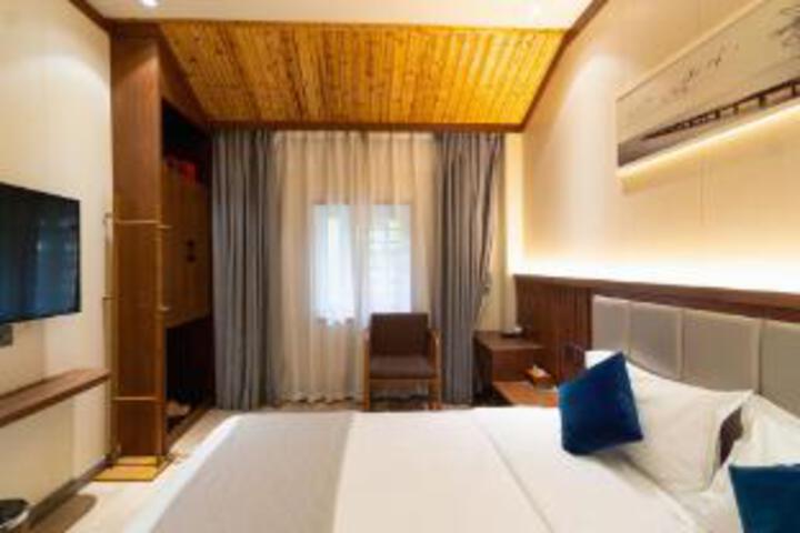 Room 21 of 23