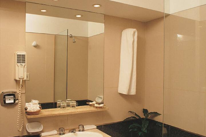 Clean Restrooms