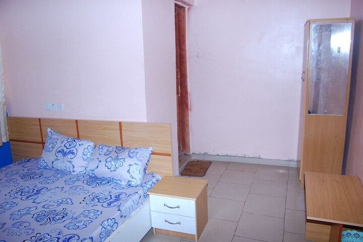 Room 8 of 23