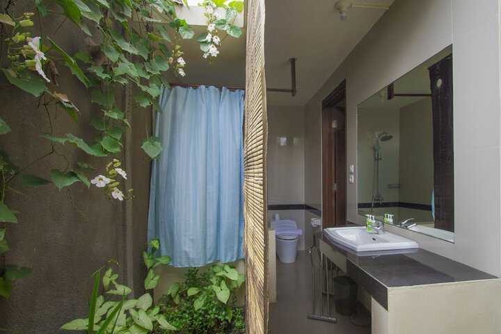 Clean Restrooms
