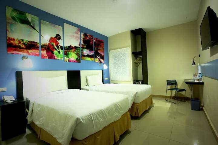Room 12 of 53