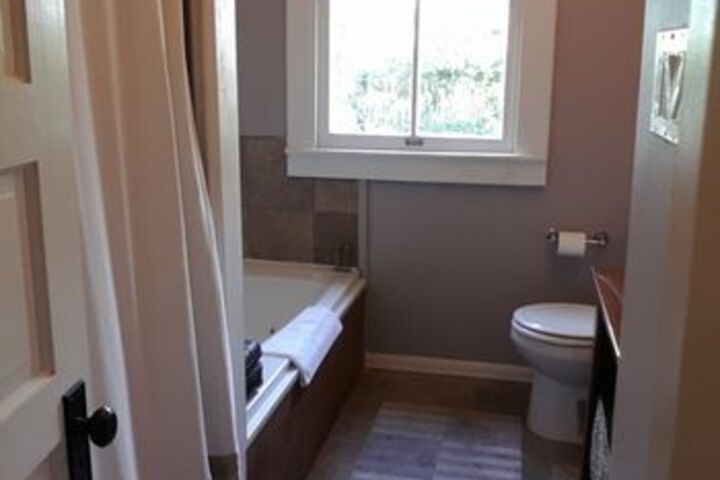 Room 83 of 165
