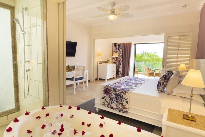Room 45 of 209