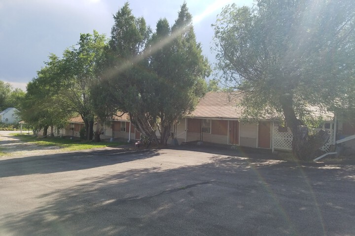 Property Grounds 16 of 33