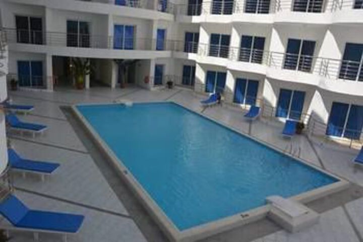 Pool 24 of 34