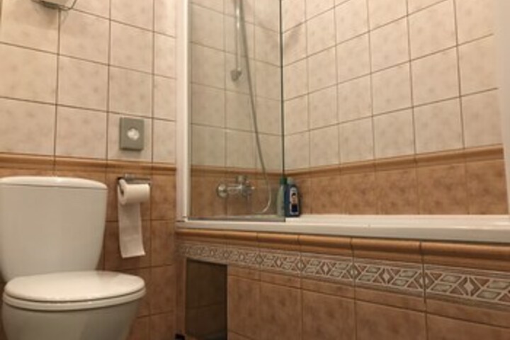 Room 2 of 35
