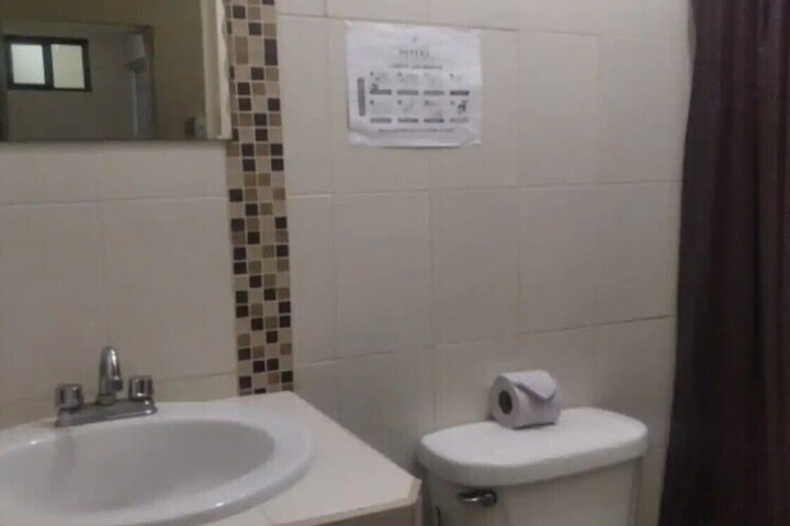 Room 5 of 7