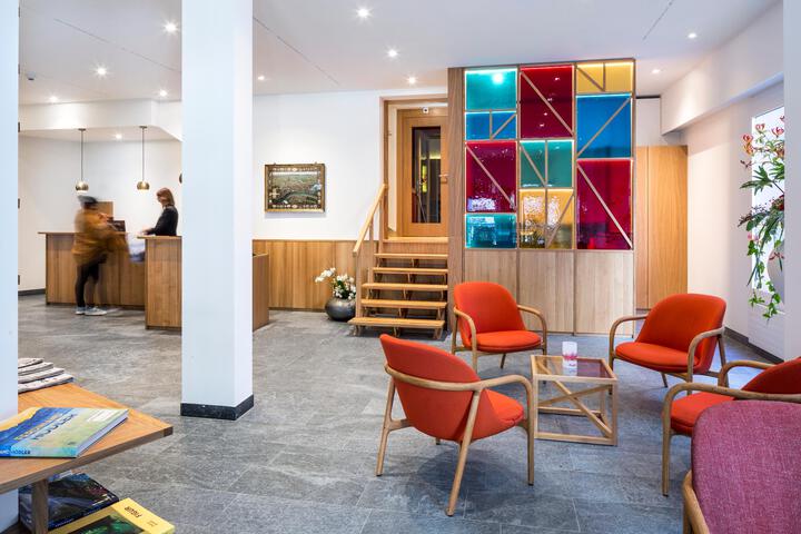Guest Lobby
