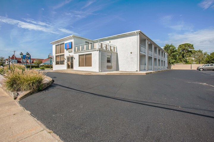 Motel 6 Somers Point NJ - Ocean City - Wild Wood Beach in Somers Point, NJ