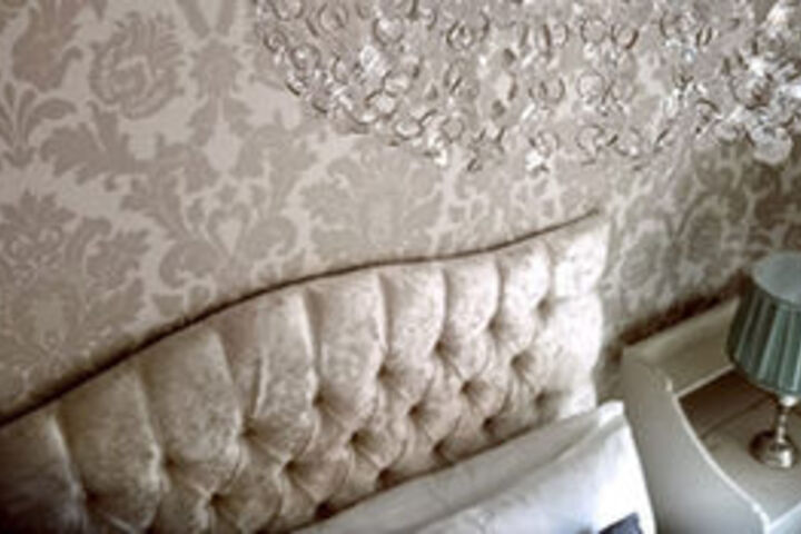 Room 16 of 28