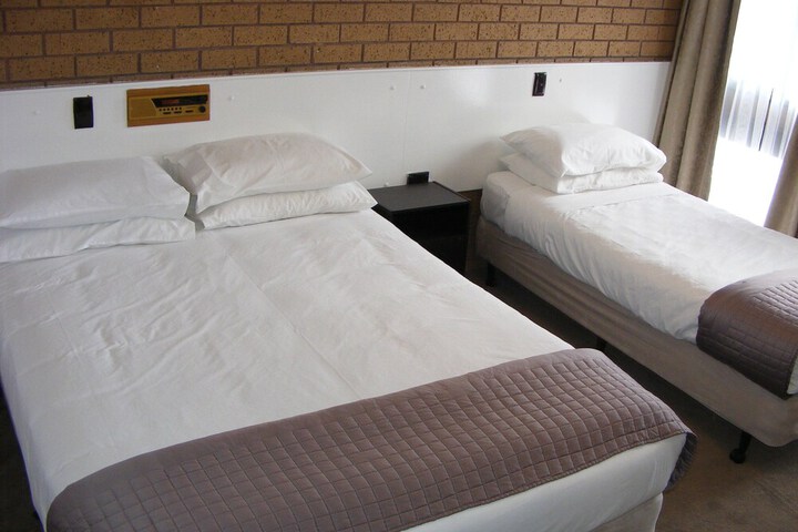 Room 5 of 22