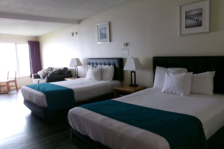 Room 17 of 165