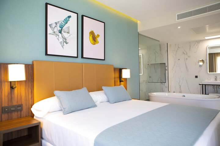 Room 27 of 202