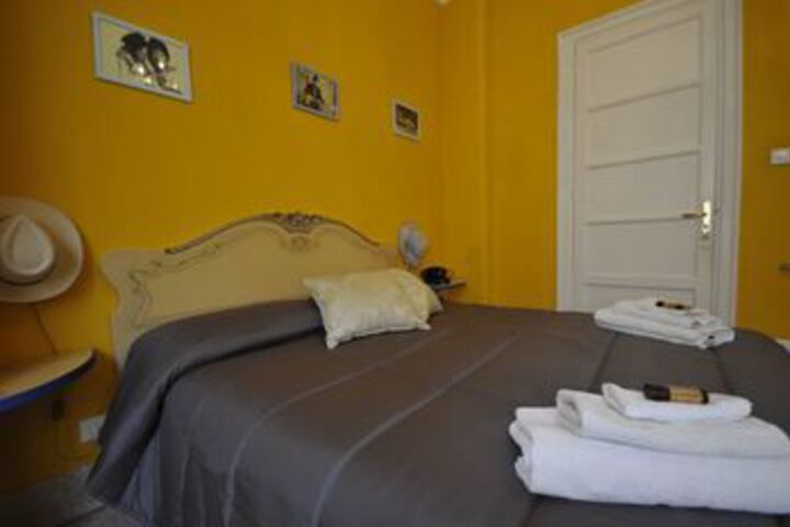 Room 26 of 46