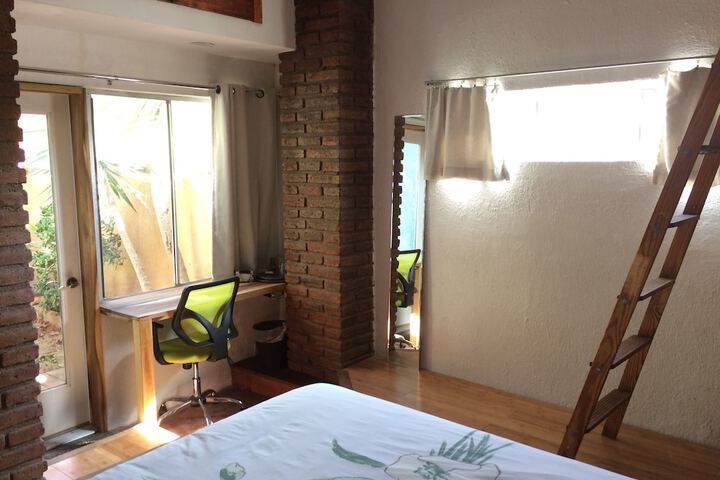 Room 16 of 36