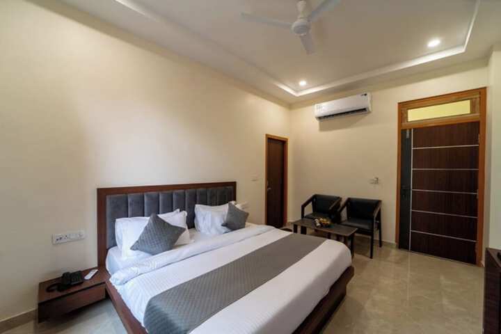 Room 5 of 23