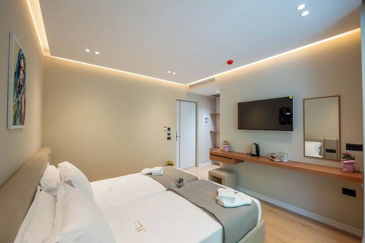 Room 40 of 76