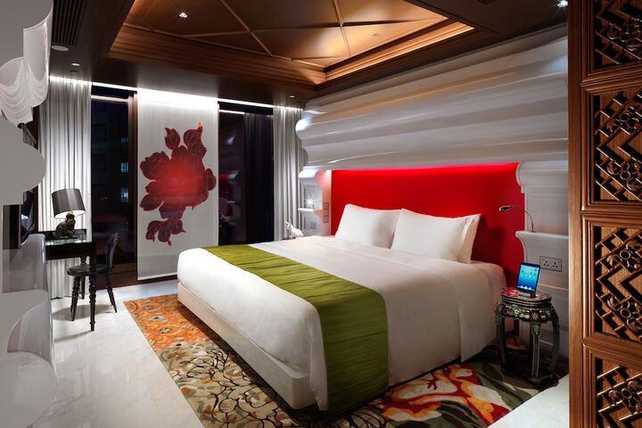 Room 14 of 25