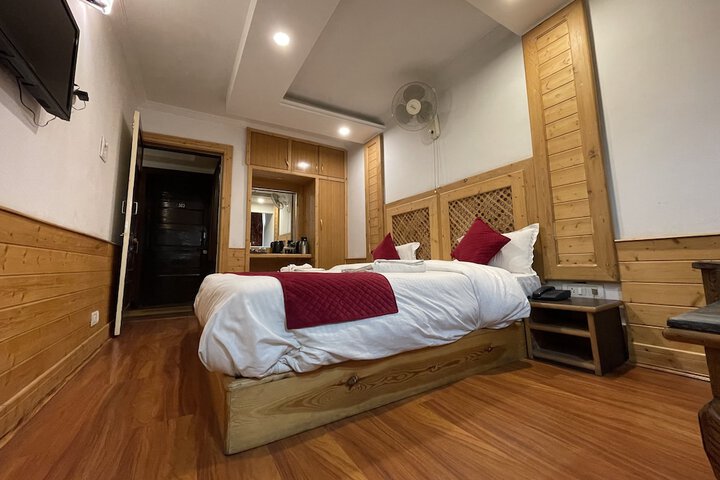 Room 10 of 50