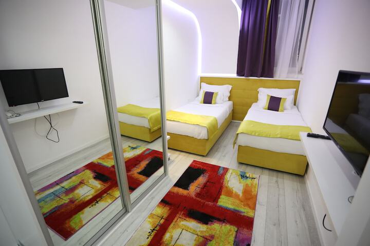 Room 8 of 21