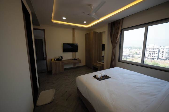 Room 8 of 31
