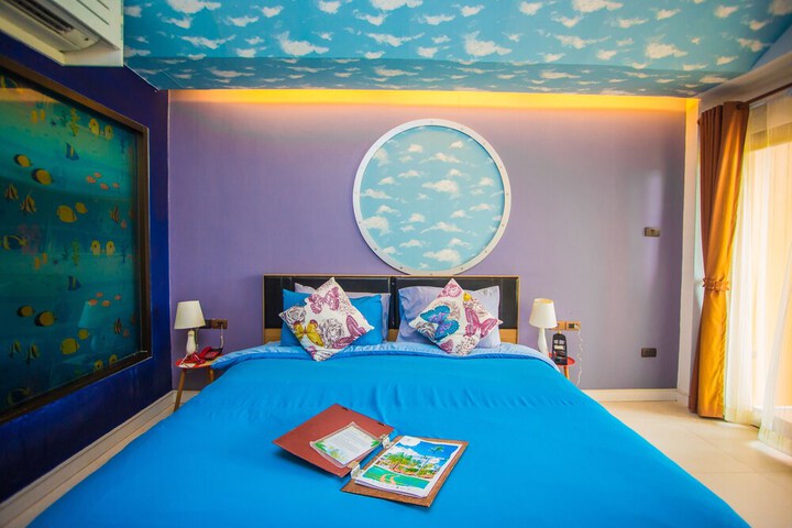 Room 25 of 172