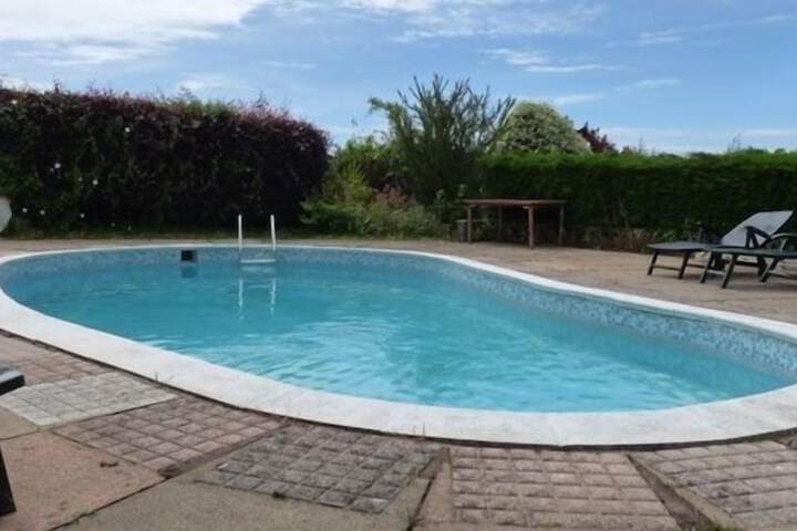 Pool 31 of 46