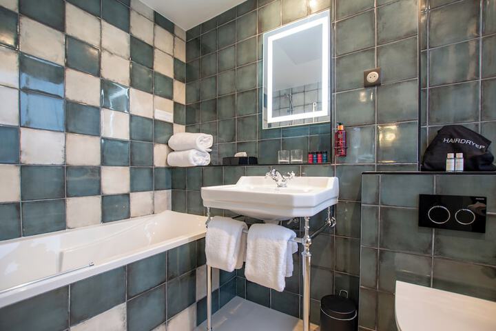 Bath Interior